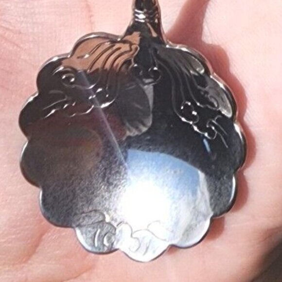 Vintage Scalloped Spoon Red rose Miniature Collectible spoon "RARE Scalloped" - Picture 8 of 11